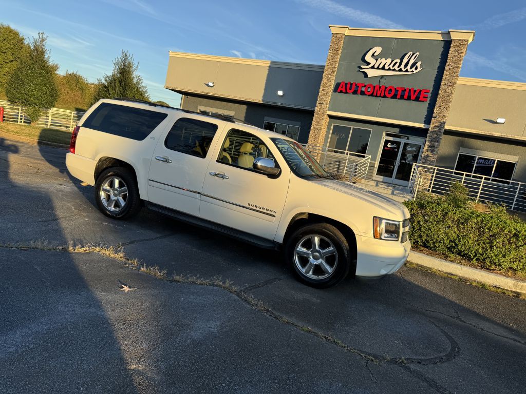 2011 Chevrolet Suburban Image 3