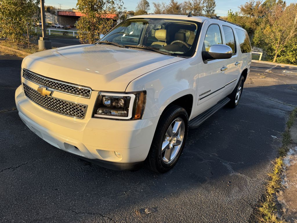 2011 Chevrolet Suburban Image 6