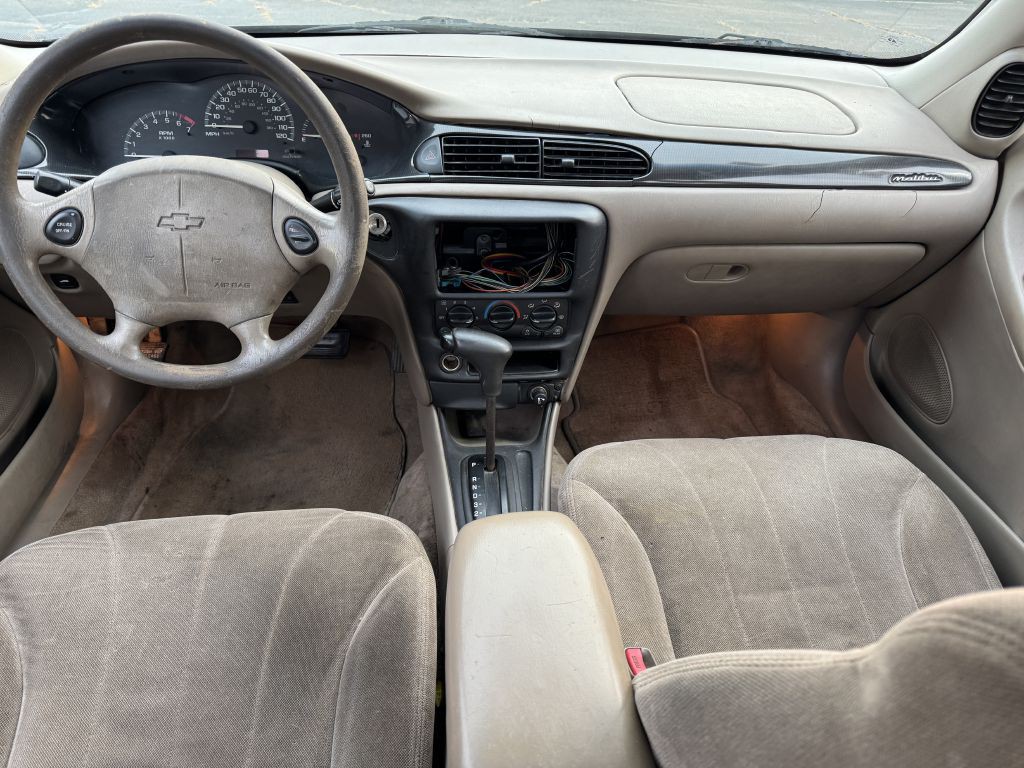 2002 Chevrolet Malibu Image 10
