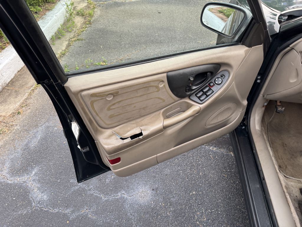 2002 Chevrolet Malibu Image 11