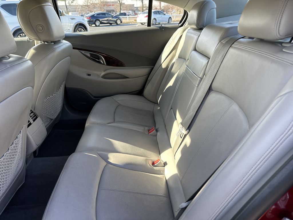 2011 Buick Lacrosse Image 10