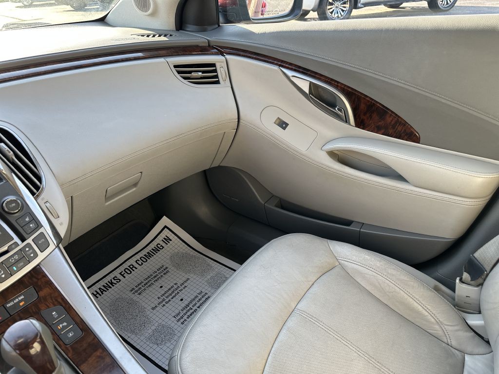 2011 Buick Lacrosse Image 14