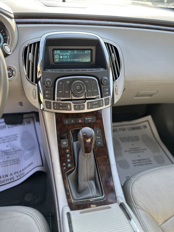 2011 Buick Lacrosse Image 15