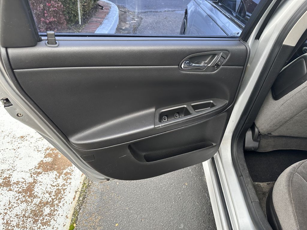 2012 Chevrolet Impala Image 9