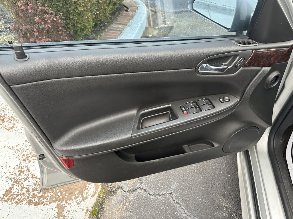 2012 Chevrolet Impala Image 12