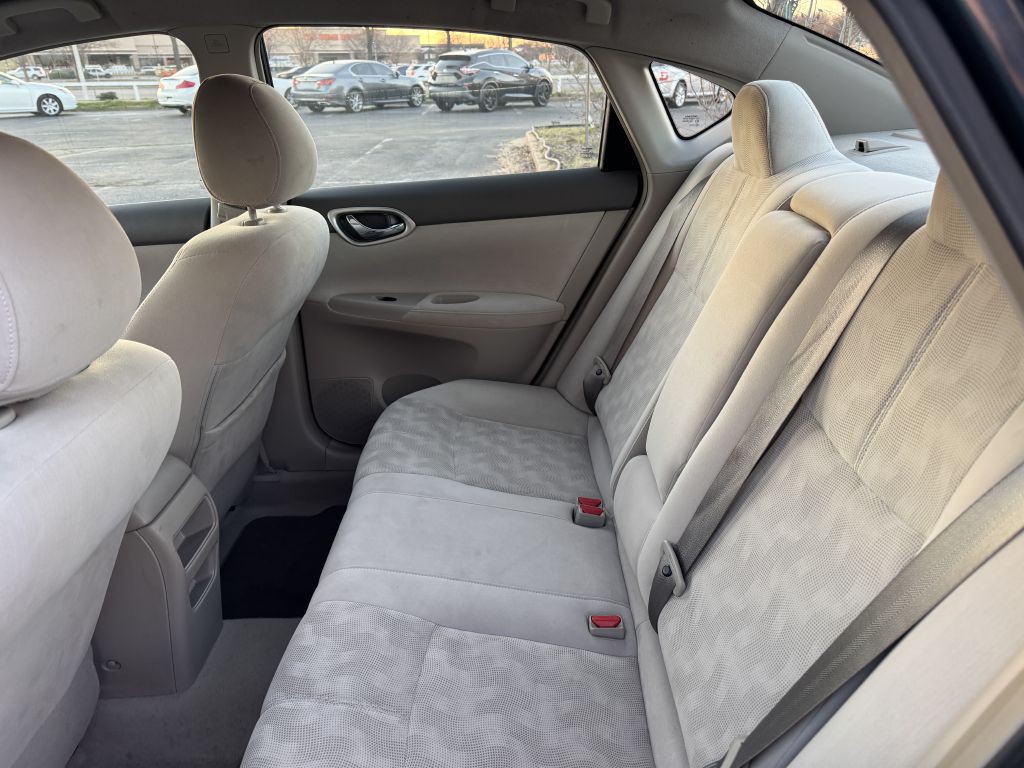 2013 Nissan Sentra Image 8