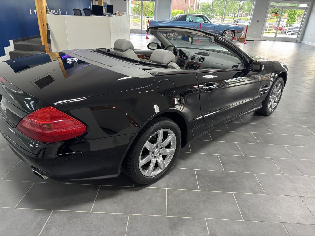 2003 Mercedes-Benz SL-Class Image 6