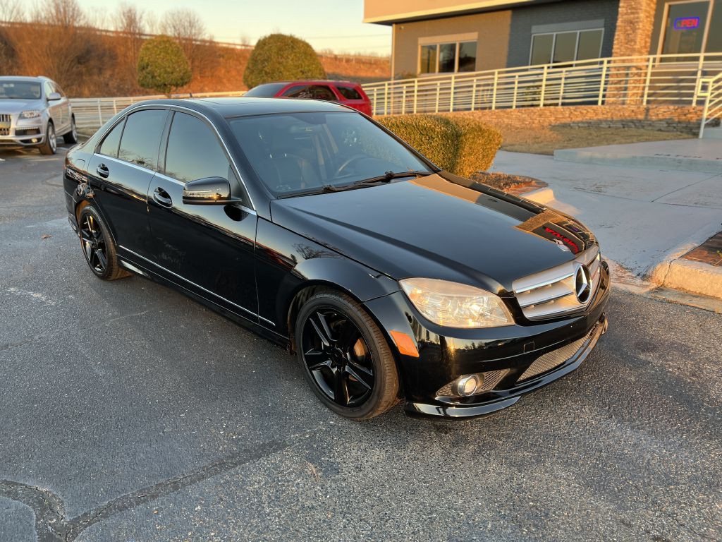 2010 Mercedes-Benz C-Class Image 3