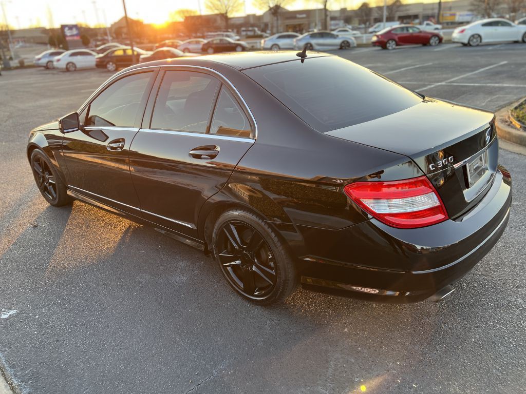 2010 Mercedes-Benz C-Class Image 7