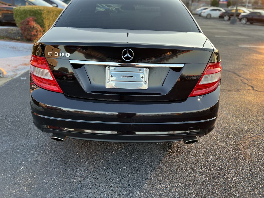 2010 Mercedes-Benz C-Class Image 8
