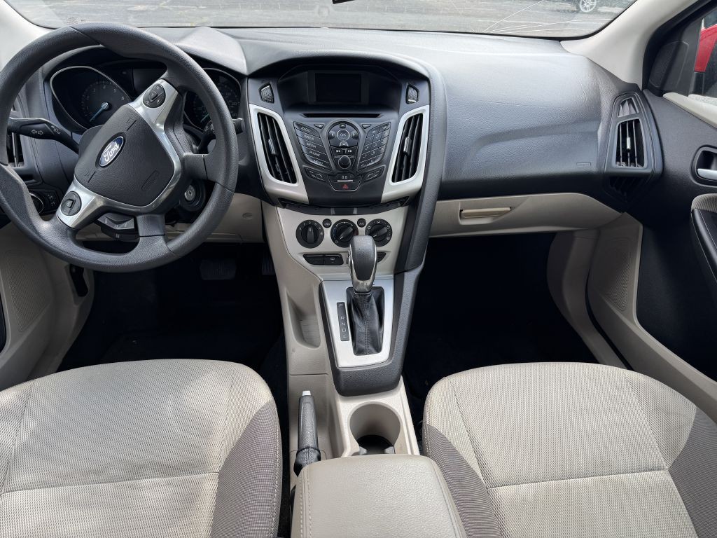 2014 Ford Focus Image 12