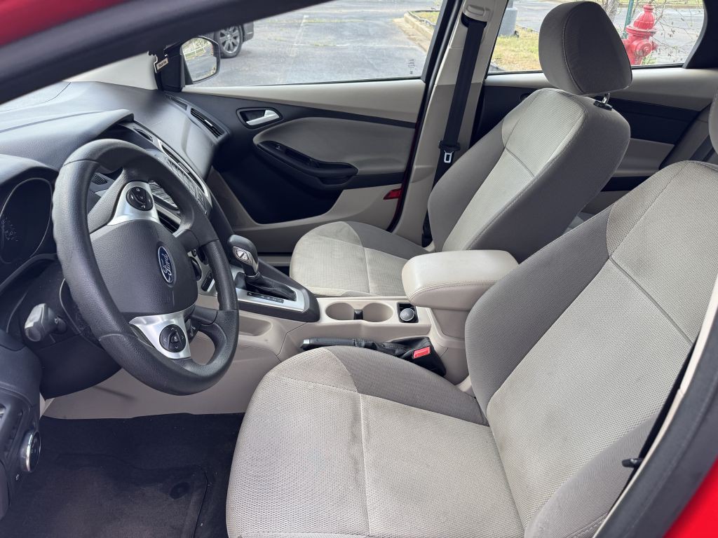 2014 Ford Focus Image 14