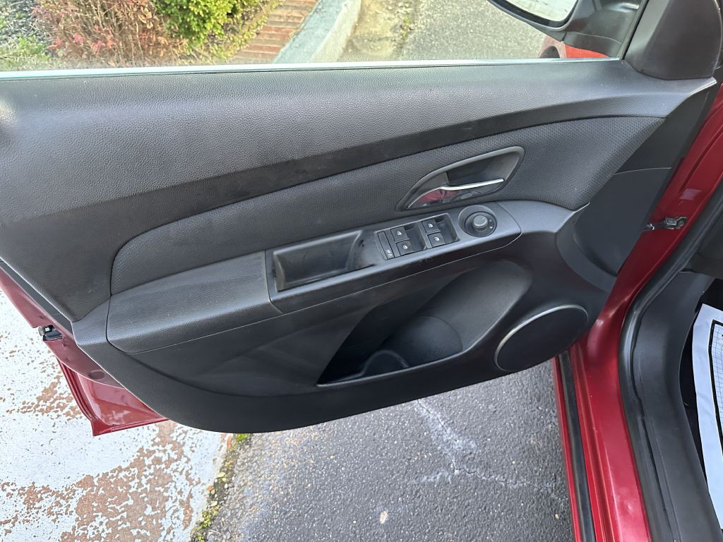 2012 Chevrolet Cruze Image 10