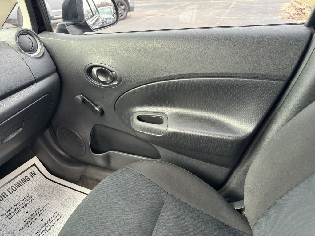 2014 Nissan Versa Image 13