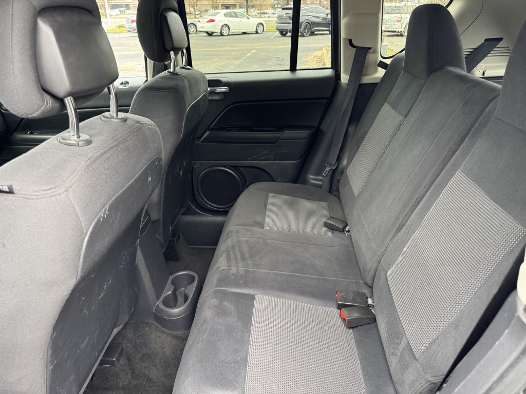 2012 Jeep Compass Image 12