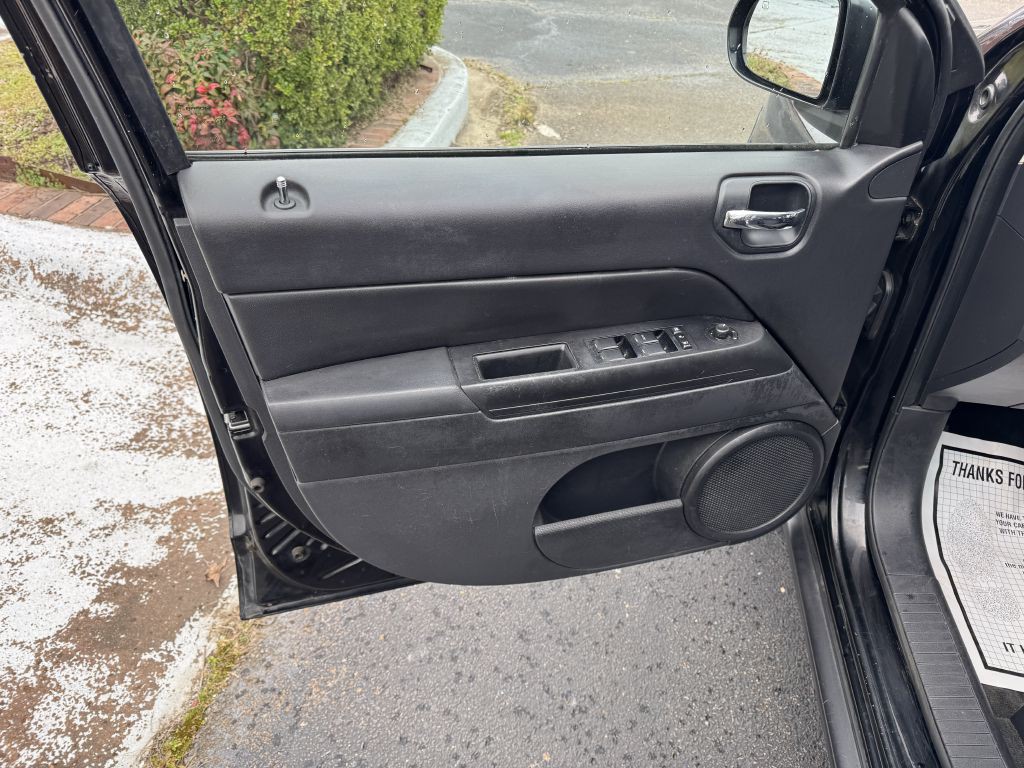 2012 Jeep Compass Image 14