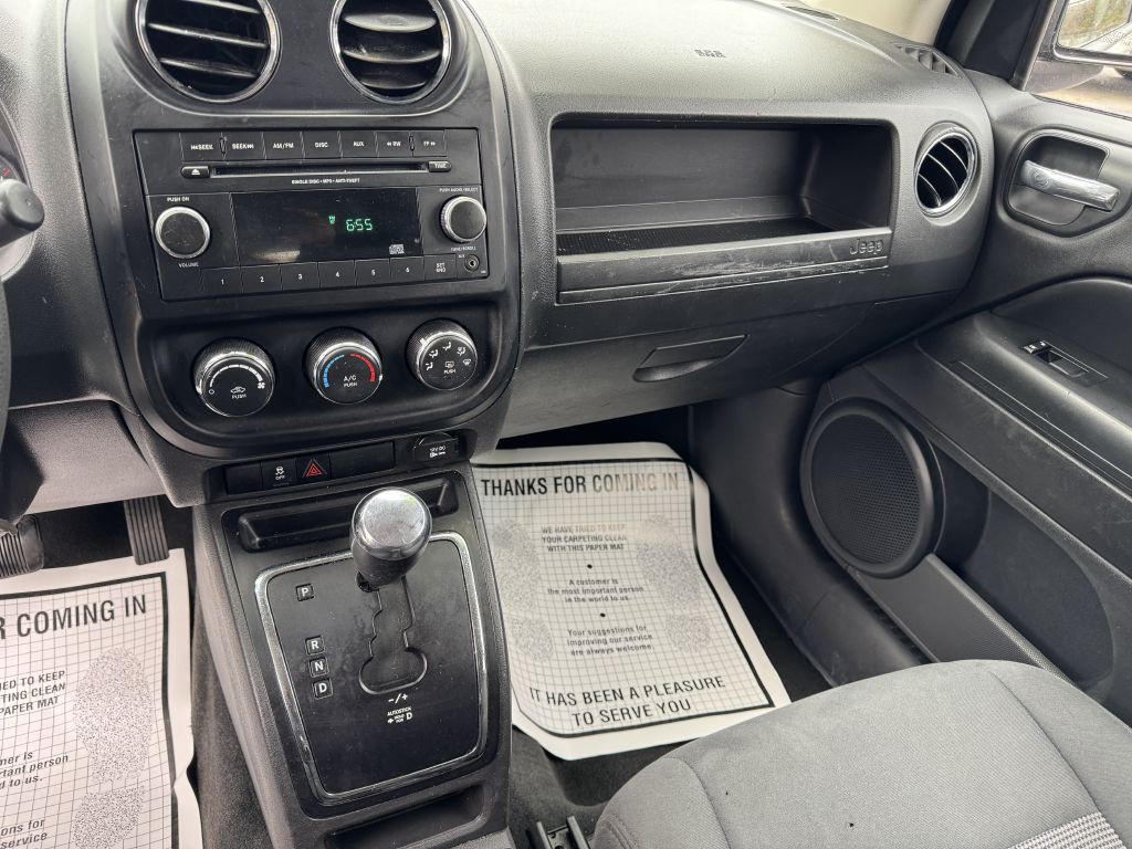 2012 Jeep Compass Image 17