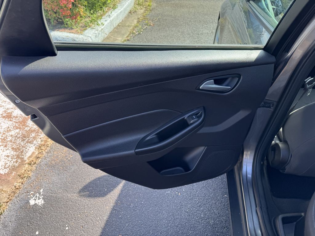 2014 Ford Focus Image 8