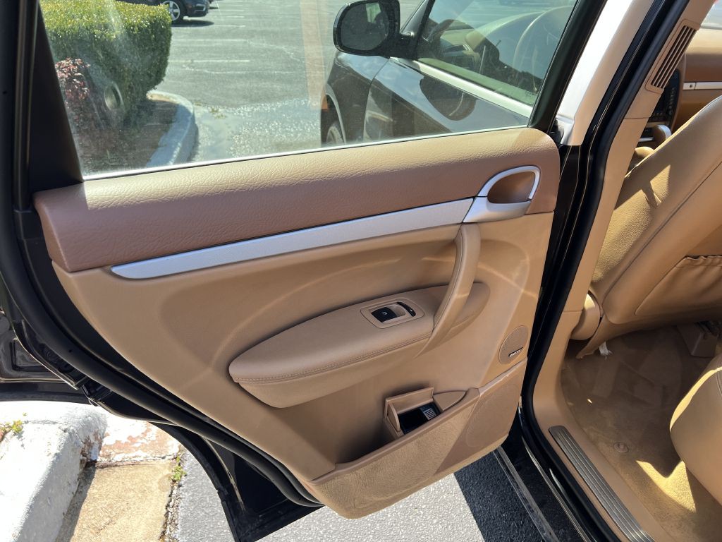 2008 Porsche Cayenne Image 8