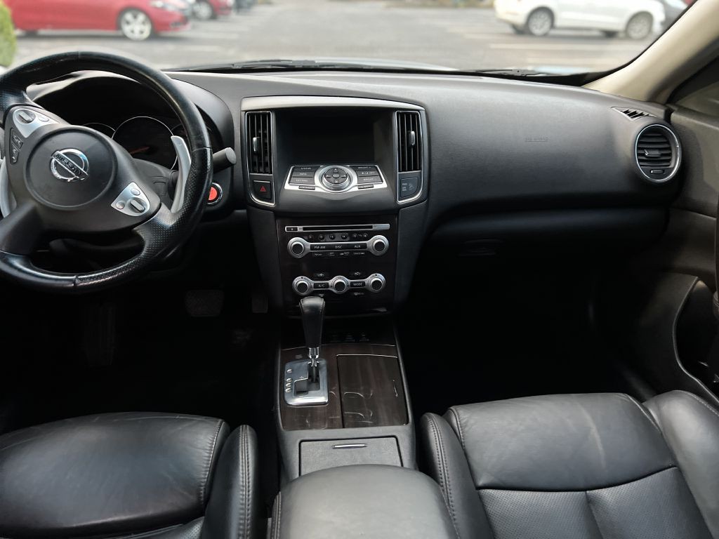 2012 Nissan Maxima Image 12