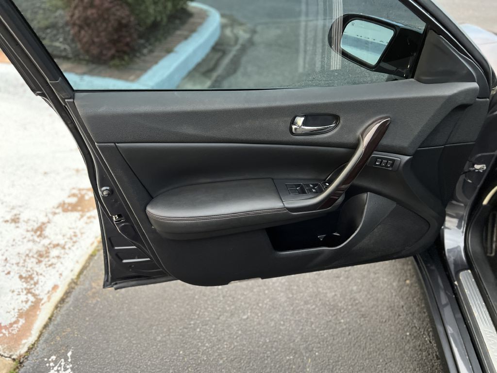 2012 Nissan Maxima Image 13