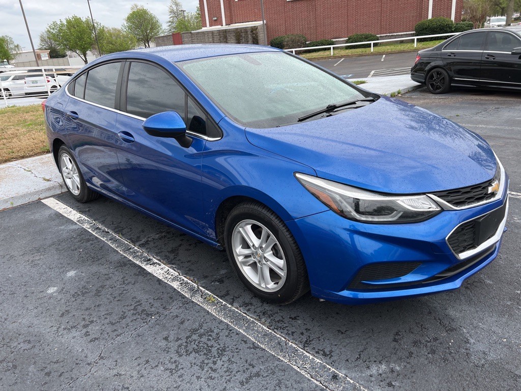2018 Chevrolet Cruze Image 3