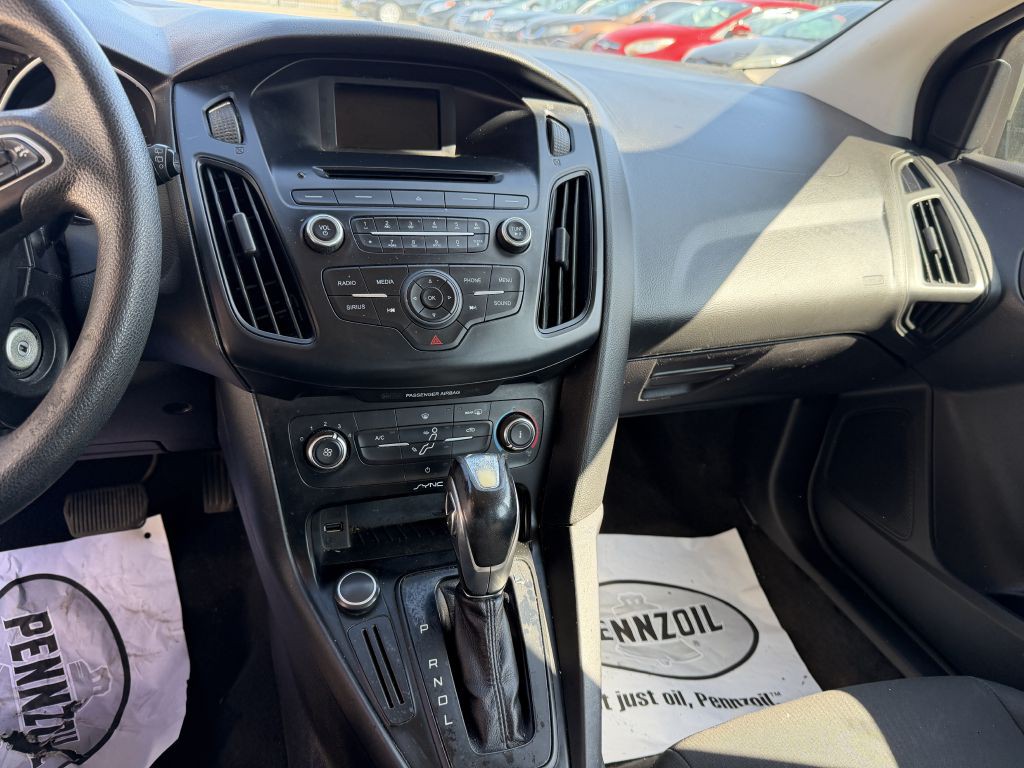 2015 Ford Focus Image 12