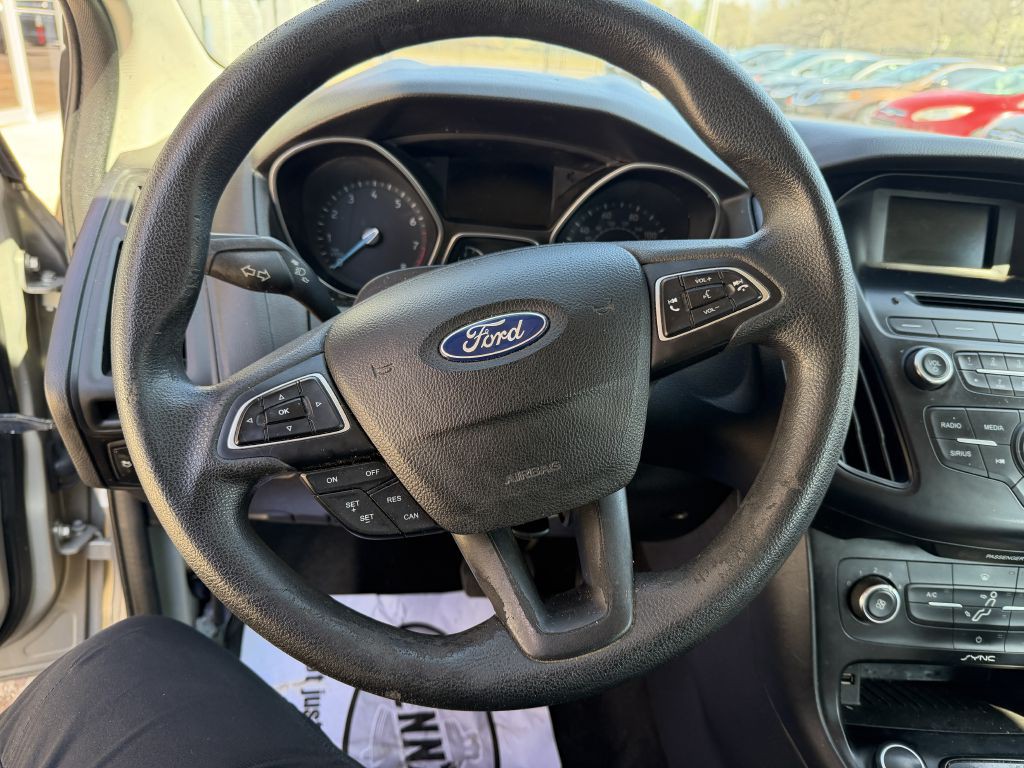 2015 Ford Focus Image 14