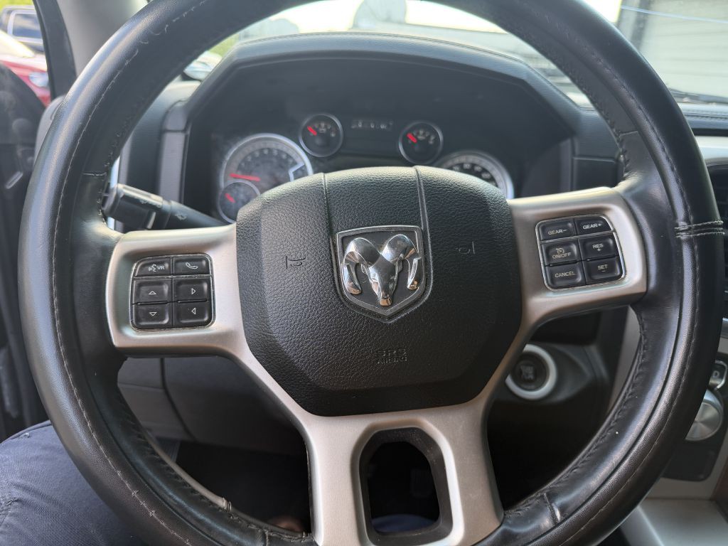 2014 RAM 1500 Image 17