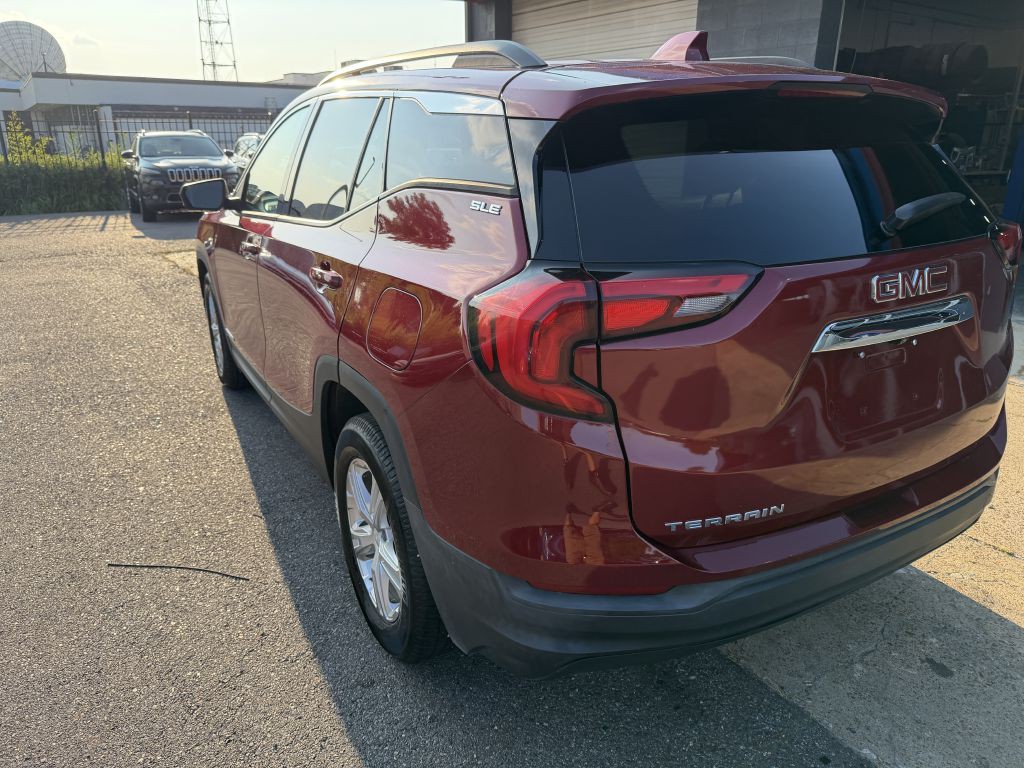 2020 GMC Terrain Image 2