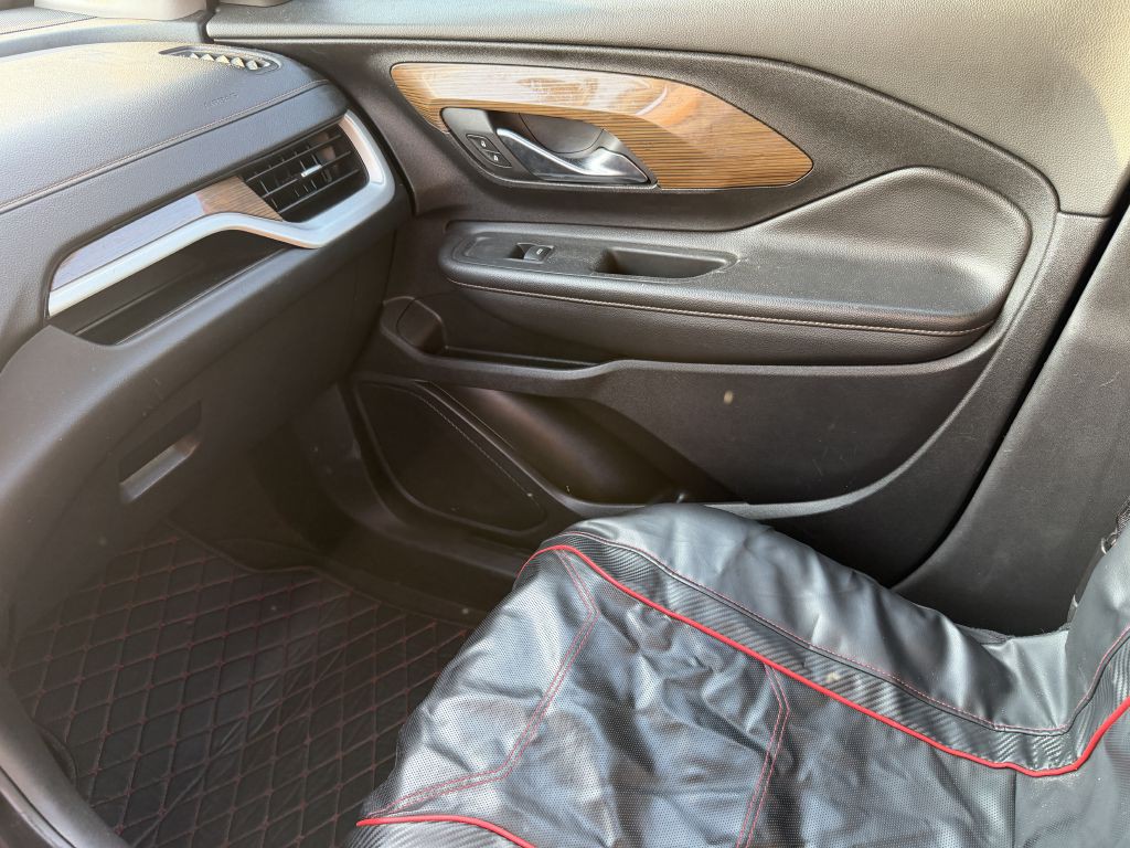 2020 GMC Terrain Image 14