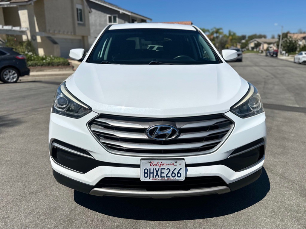2018 Hyundai Santa Fe Sport Image 2