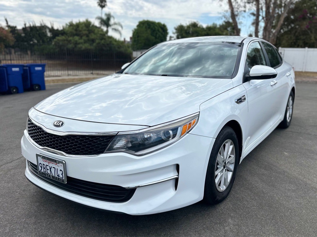 2016 Kia Optima Image 1