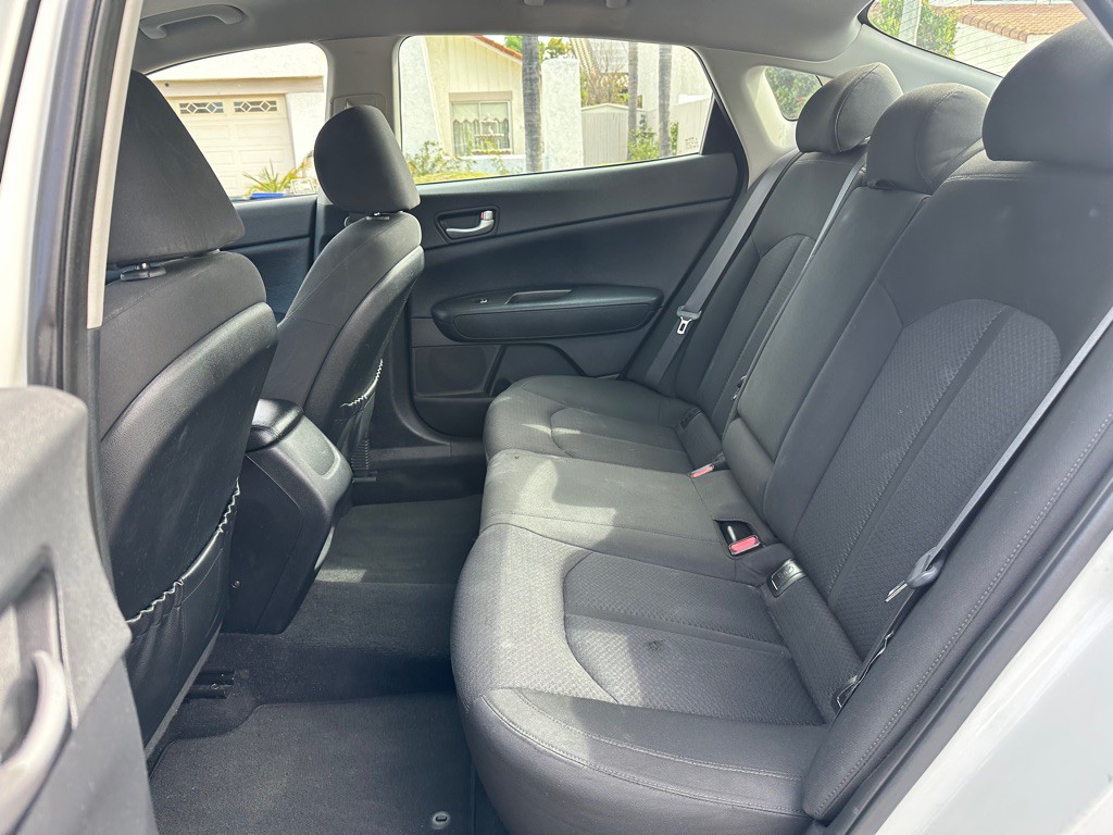 2016 Kia Optima Image 6