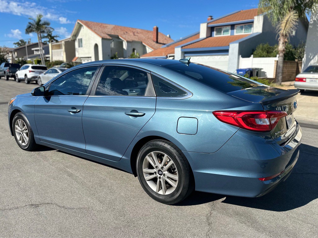 2015 Hyundai Sonata Image 3