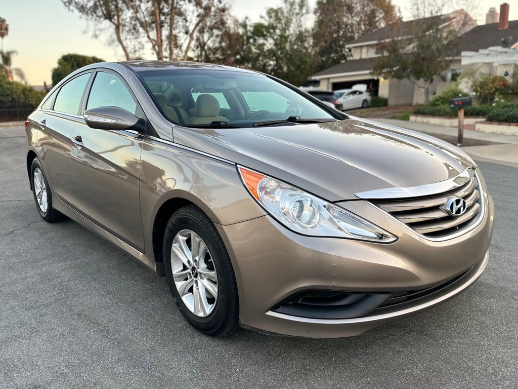 2014 Hyundai Sonata Image 4