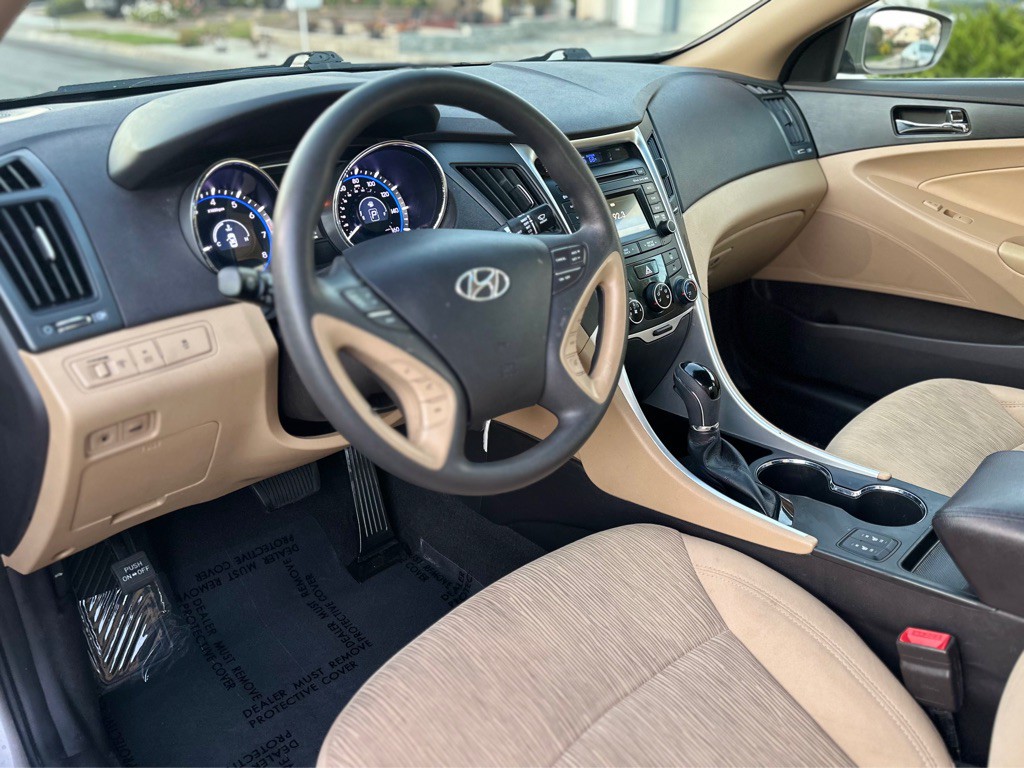 2014 Hyundai Sonata Image 5