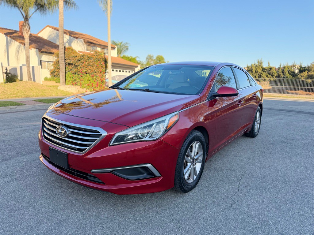 2016 Hyundai Sonata Image 1