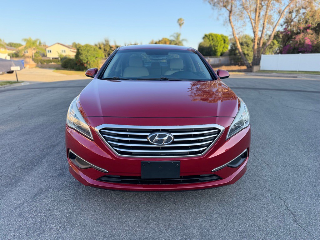 2016 Hyundai Sonata Image 2