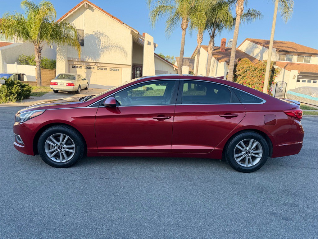 2016 Hyundai Sonata Image 3