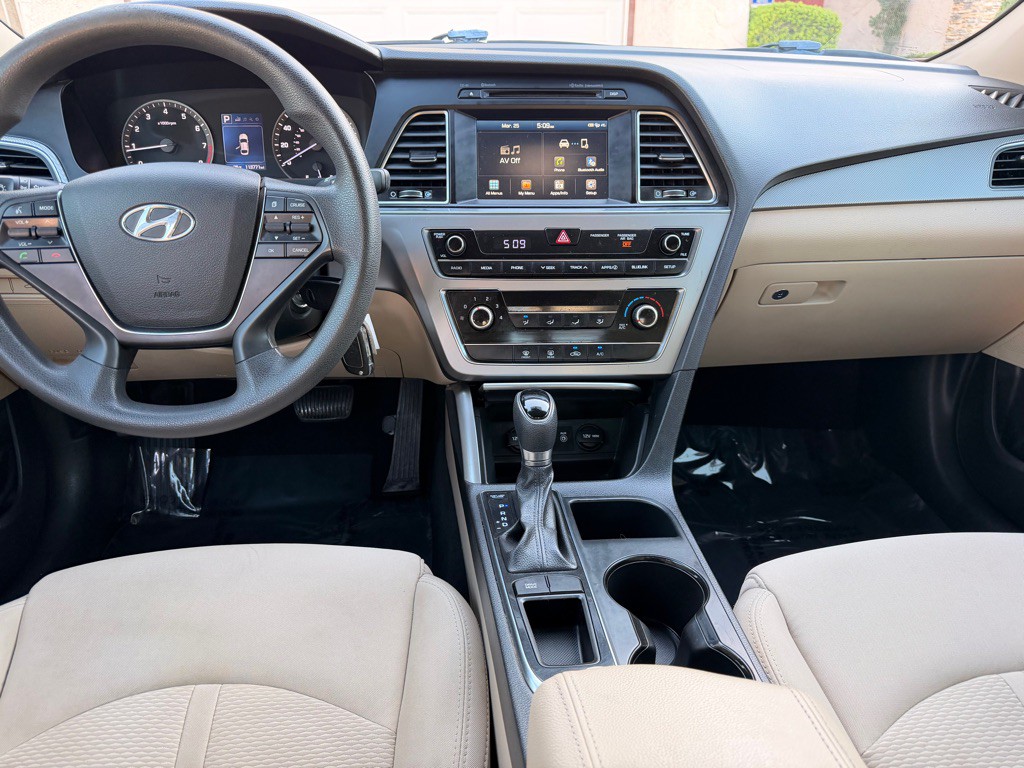 2016 Hyundai Sonata Image 12