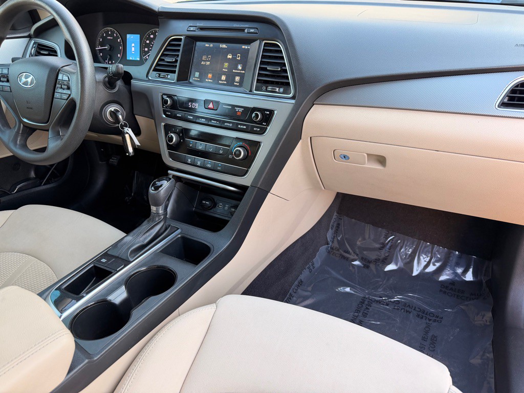 2016 Hyundai Sonata Image 14