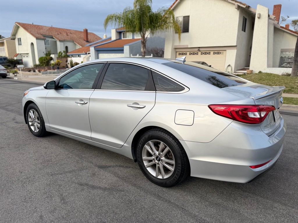 2017 Hyundai Sonata Image 4