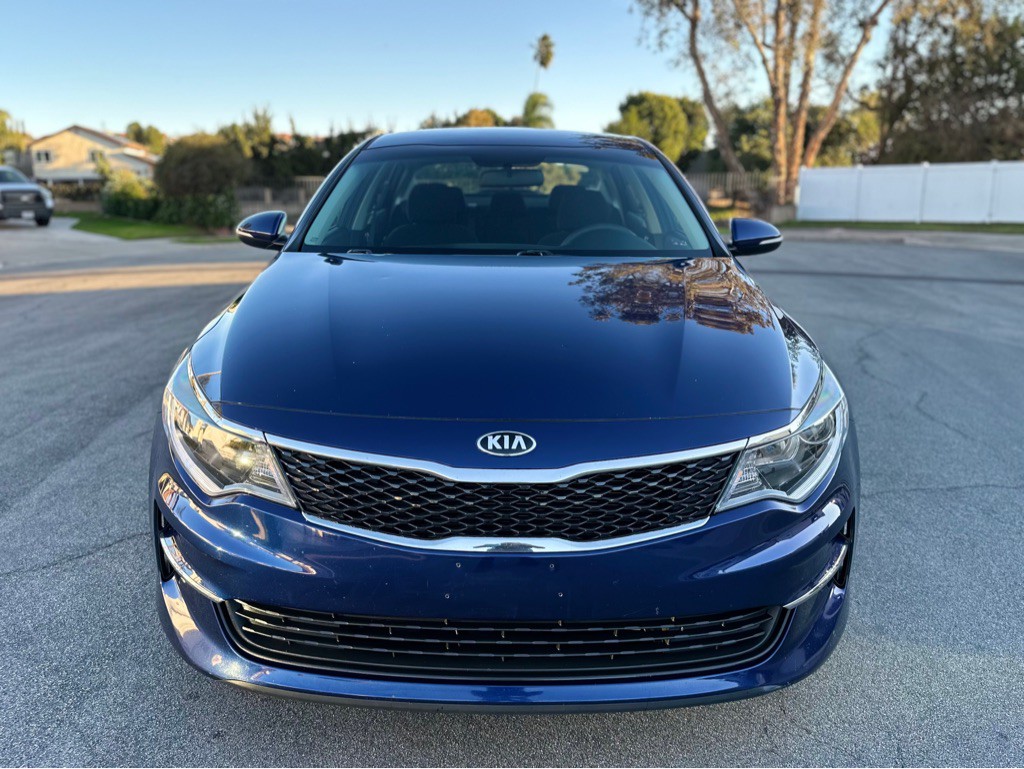 2017 Kia Optima Image 2