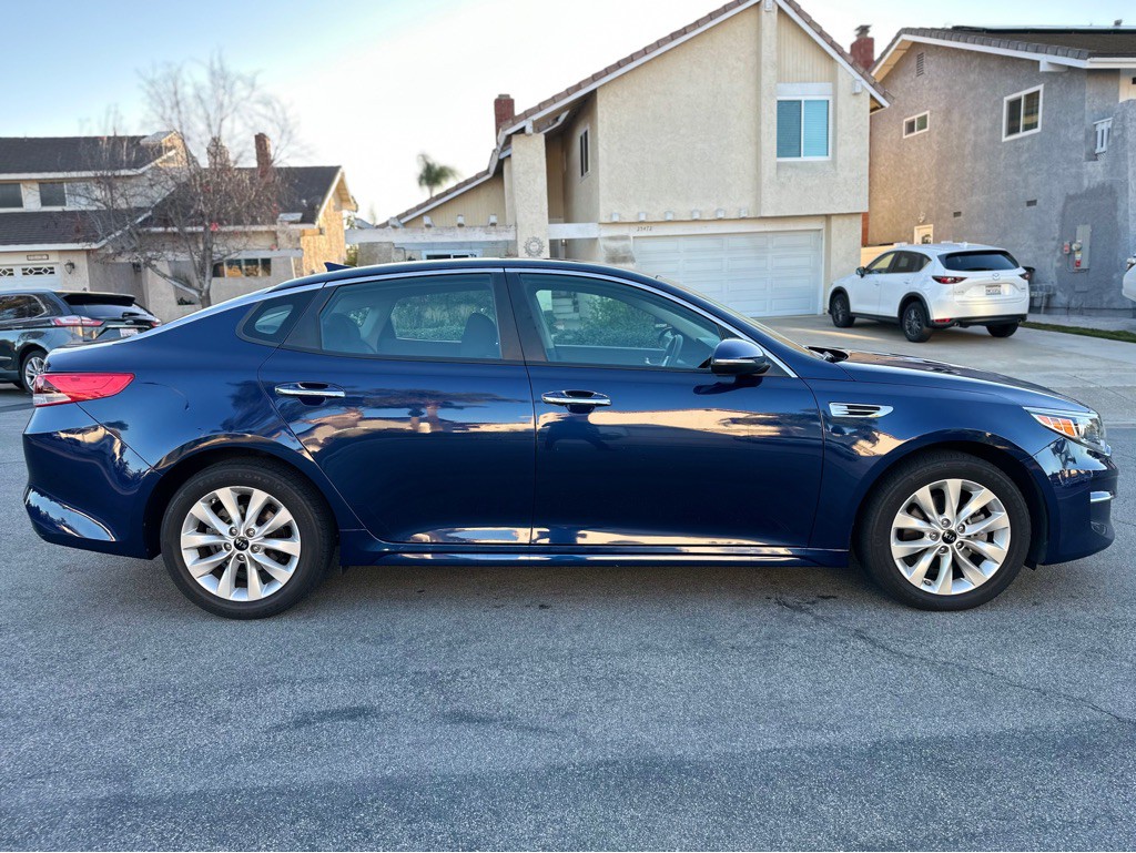 2017 Kia Optima Image 5