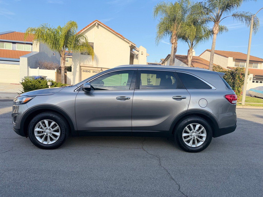 2016 Kia Sorento Image 3