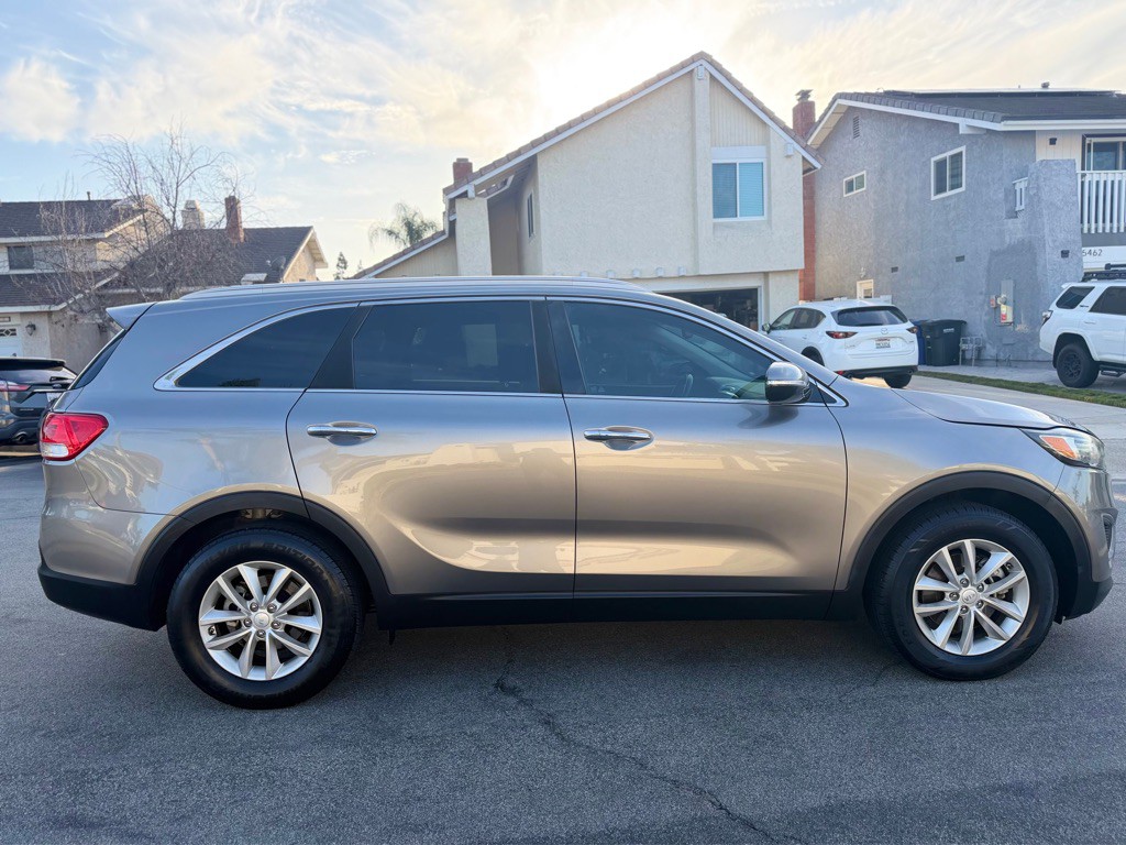 2016 Kia Sorento Image 5