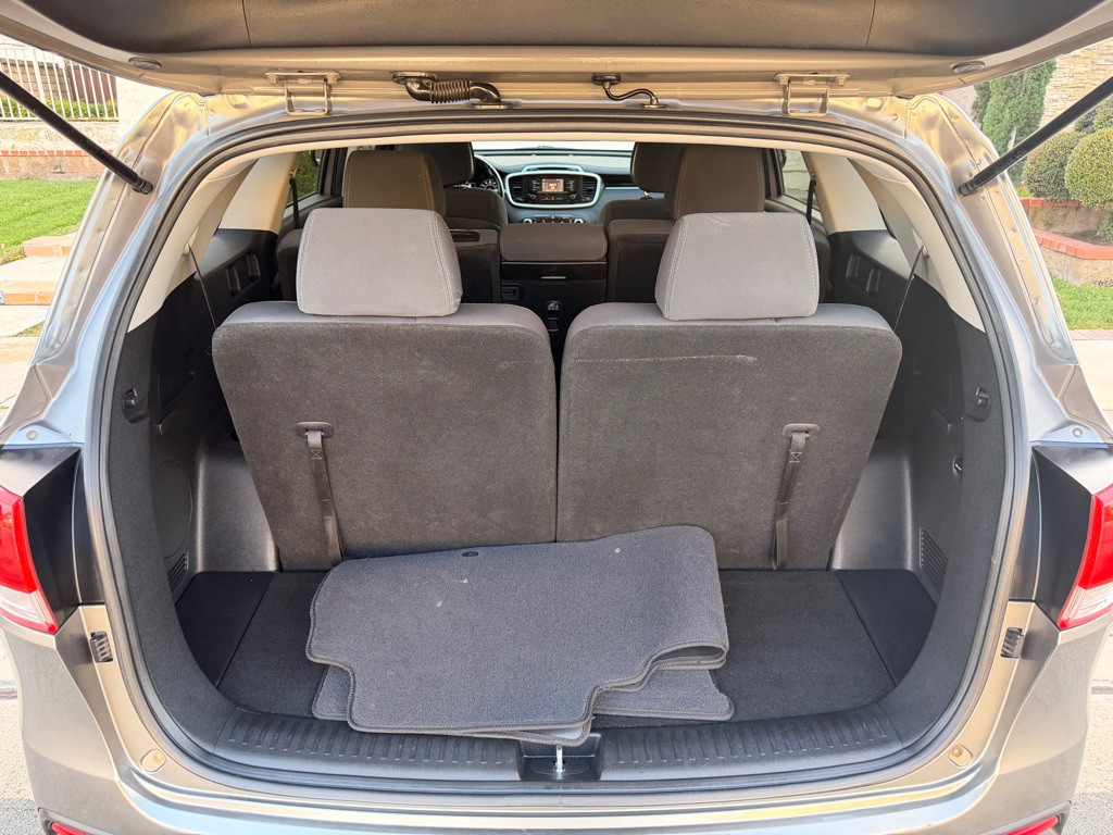 2016 Kia Sorento Image 11