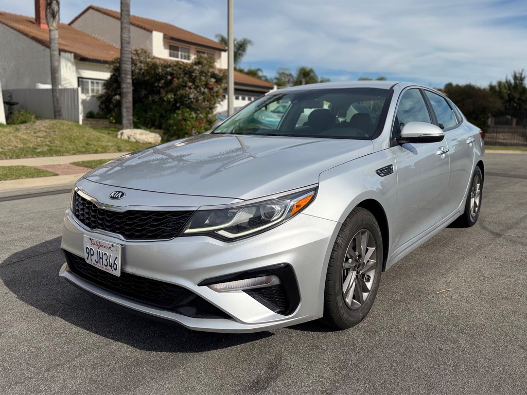 2020 Kia Optima Image 1