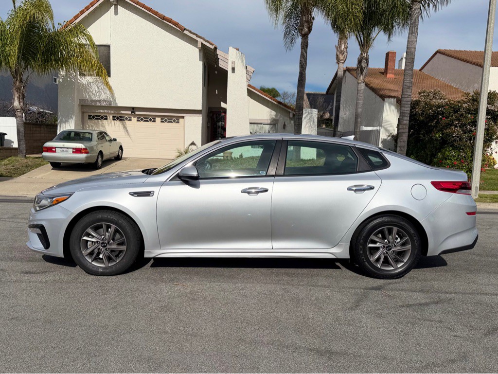 2020 Kia Optima Image 3